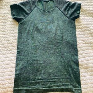 Lululemon swiftly tech short sleeve shirt 2.0 Size 6